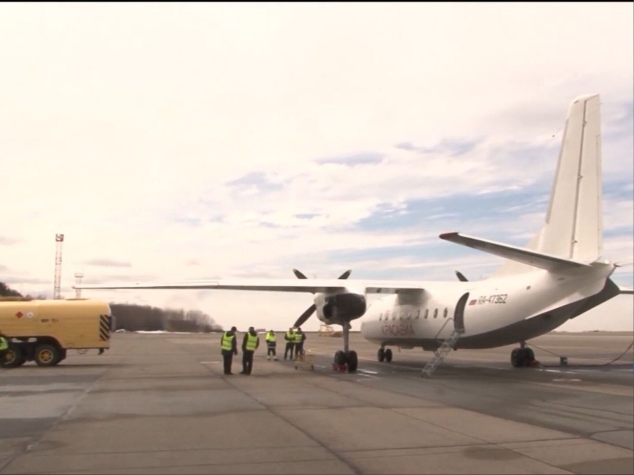 Самолет Новосибирск Горно Алтайск. Самолет на аб Бийск. Полет на самолете в Асино. Пермь аэропорт надпись Пенза.