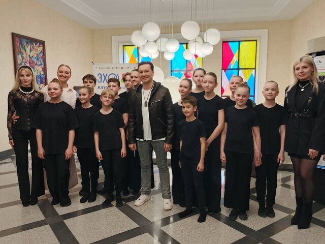 Сергей Безруков прибыл в Барнаул - Телевидение Алтайского края Катунь 24, 20.04.2025