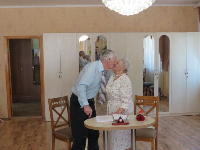 70 лет совместной жизни отметили супруги из Алтайского края - Телевидение Алтайского края Катунь 24, 23.05.2025