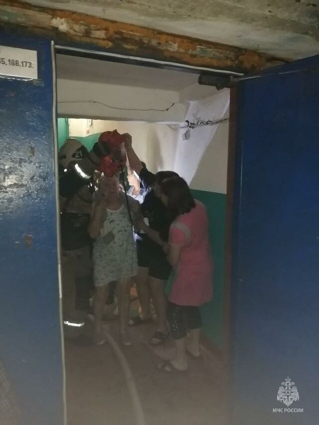 Девять человек спасены на пожаре в Бийске - Телевидение Алтайского края Катунь 24, 22.06.2025