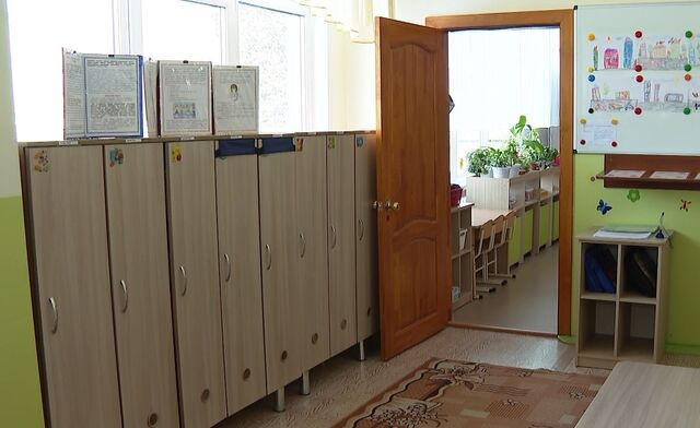 Воспитатели заперли ребенка в детском саду и ушли домой в Барнауле - Телевидение Алтайского края Катунь 24, 02.07.2025