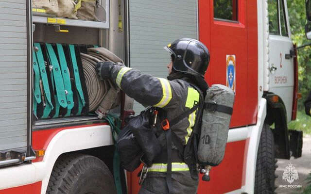 Более 20 человек спасли из горящего дома в Воронежской области - Обозреватель.Врн, 29.08.2025