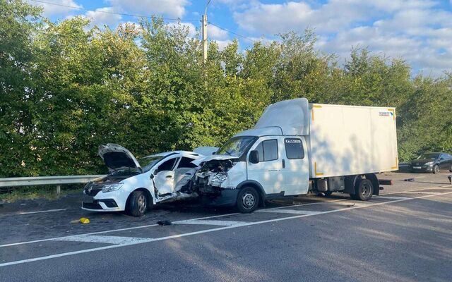 Водитель Renault Logan погиб в ДТП с «ГАЗелью» на трассе «Воронеж – Нововоронеж» - Обозреватель.Врн, 06.09.2025