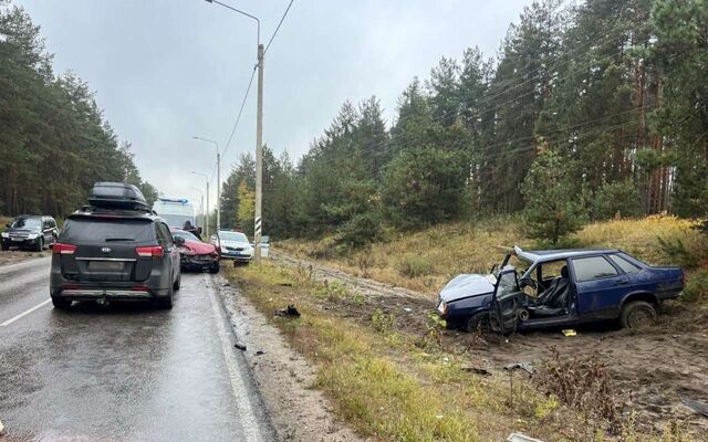 Четыре человека пострадали в массовом ДТП на окраине Воронежа - Обозреватель.Врн, 20.10.2025