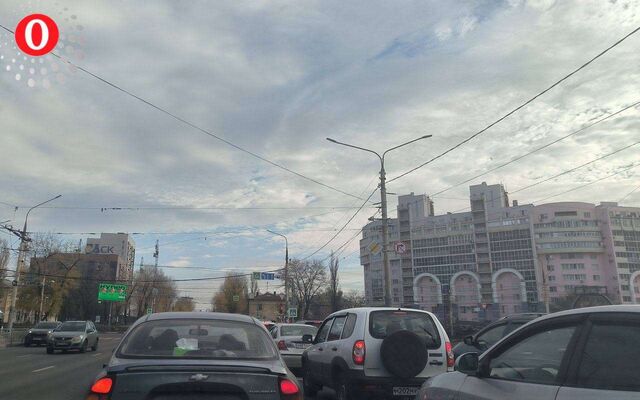 Водители столкнулись с противоречивой разметкой у ТЦ «Европа» в Воронеже - Обозреватель.Врн, 07.11.2025