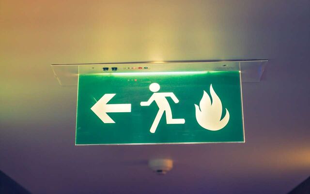 Из горящей многоэтажки в Коминтерновском районе эвакуировали 25 воронежцев - Обозреватель.Врн, 09.11.2025