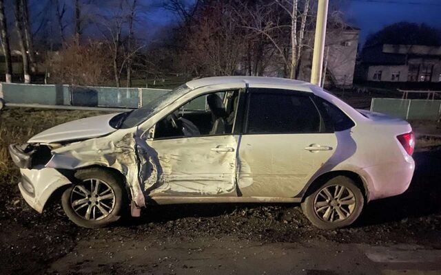Водитель Lada Granta попал в больницу после ДТП с самосвалом в Воронежской области - Обозреватель.Врн, 11.11.2025