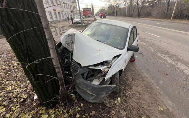 Отбросило в дерево: пенсионерка погибла в ДТП в Воронеже Отбросило в дерево: пенсионерка погибла в ДТП в Воронеже - Обозреватель.Врн, 14.11.2025
