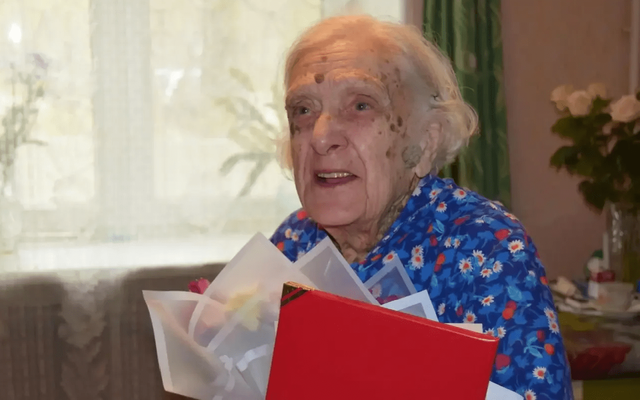 Мэр Сергей Петрин поздравил с днем рождения Почетного гражданина Воронежа Галину Булкову - Обозреватель.Врн, 11.04.2026