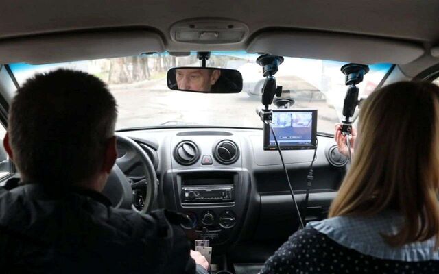 Мэр Воронежа рассказал о мерах борьбы с любителями парковаться на газонах - Обозреватель.Врн, 15.04.2026