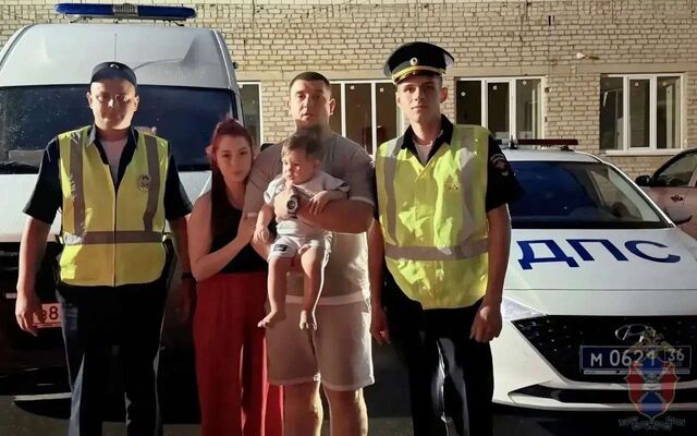 Нуждающемуся в экстренной помощи ребенку помогли сотрудники ГИБДД в Воронежской области - Обозреватель.Врн, 20.05.2026