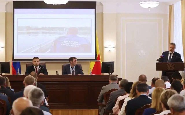 Стратегию развития города и размещение летних кафе обсудили на планерке в мэрии Воронежа - Обозреватель.Врн, 20.07.2026