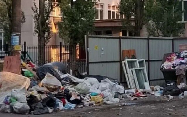 После жалоб жильцов мусор на контейнерных площадках убрали воронежские УК - Обозреватель.Врн, 05.09.2026