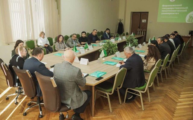 Ректор ВГЛТУ обсудил с лидерами нацобщин Воронежской области развитие межнационального диалога - Обозреватель.Врн, 15.10.2026