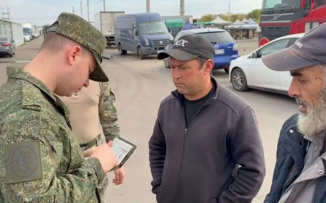 Не вставших на воинский учет экс-мигрантов искали на Алексеевском рынке в Воронеже - Обозреватель.Врн, 17.10.2026