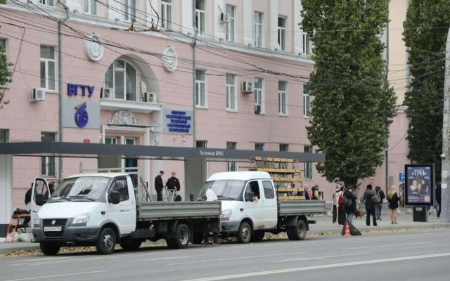Мэр Воронежа рассказал об остеклении триплексом остановки «Гостиница «Брно» - Обозреватель.Врн, 23.10.2026