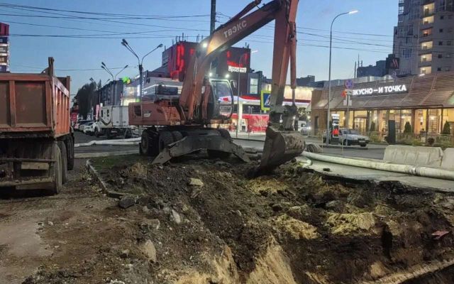 Еще 8,5 м коллектора заменили за ночь на Московском проспекте в Воронеже - Обозреватель.Врн, 25.10.2026