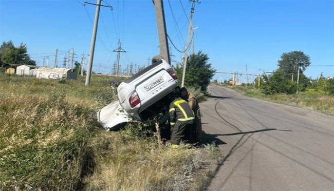 В Челябинской области Lada влетела в электроопору и опрокинулась - Агенство новостей Доступ, 12.07.2025