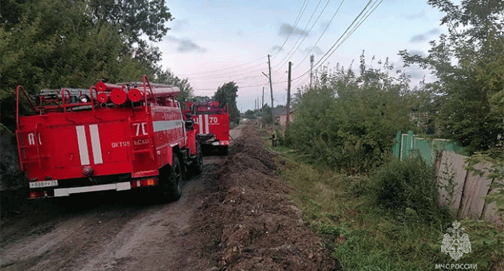 Молодая женщина погибла во время пожара в частном доме на Южном Урале - Агенство новостей Доступ, 30.07.2025