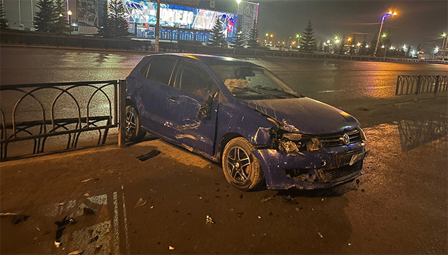 В Магнитогорске водитель протаранил забор из-за резкого ухудшения самочувствия - Агенство новостей Доступ, 04.04.2026