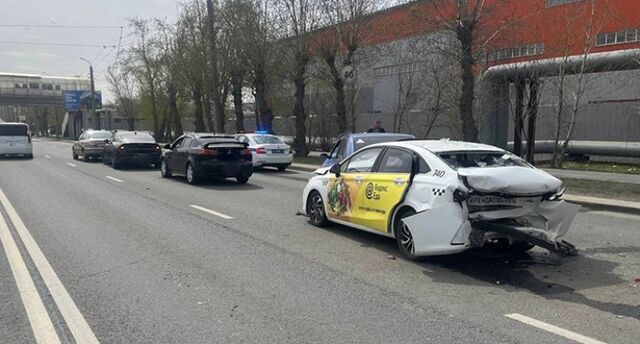 В Челябинске в массовом ДТП серьезно пострадали мать с 5-летним ребенком - Агенство новостей Доступ, 20.04.2026