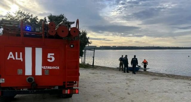 В Челябинске спасатели вытащили из воды рыбака, упавшего с лодки - Агенство новостей Доступ, 03.09.2026