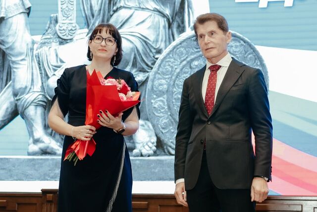 Жительниц Дальнегорска наградили за содействие специальной военной операции Жительниц Дальнегорска наградили за содействие специальной военной операции - PrimNews, 07.11.2025