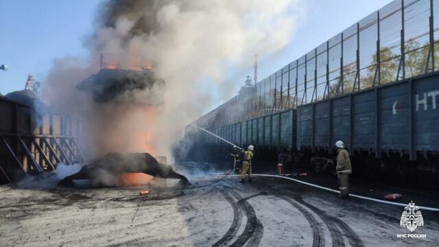 В Приморье ликвидировали возгорание спецтехники на территории порта - PRIMPRESS, 09.05.2024