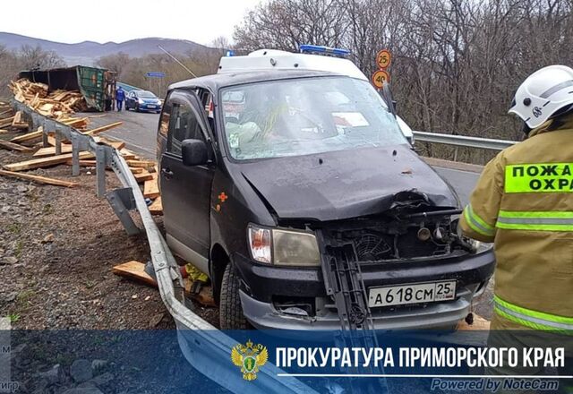 Прокуратура контролирует расследование ДТП с пятью пострадавшими в Приморье - PRIMPRESS, 27.04.2025