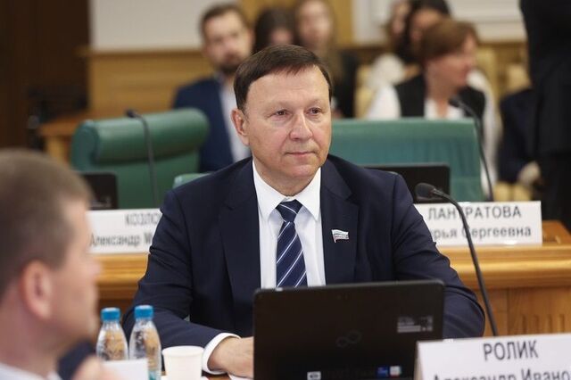 Александр Ролик: В основе достигнутых результатов выстроенное слаженное взаимодействие всех ветвей власти и диалог с жителями - PRIMPRESS, 29.05.2025