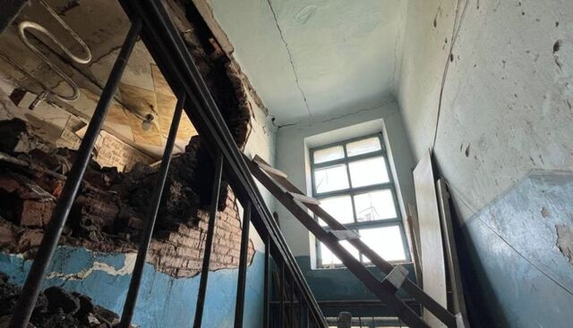 Титан разнёс подъезд жилого дома в Приморье. Хозяин титана стал фигурантом уголовного дела - PRIMPRESS, 31.05.2025