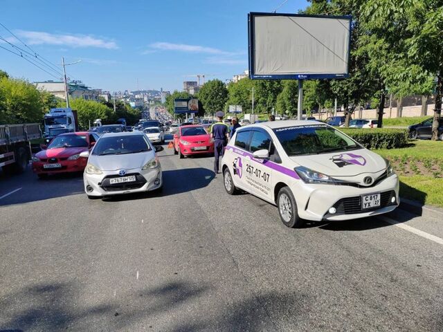 Очередная пробка: ДТП на проспекте Столетия мешает выехать из города - PRIMPRESS, 07.07.2025