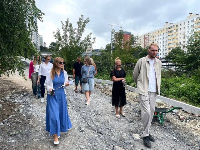 Работы по благоустройству сквера на Некрасовской, 96 во Владивостоке перешли в активную фазу - PRIMPRESS, 15.09.2025
