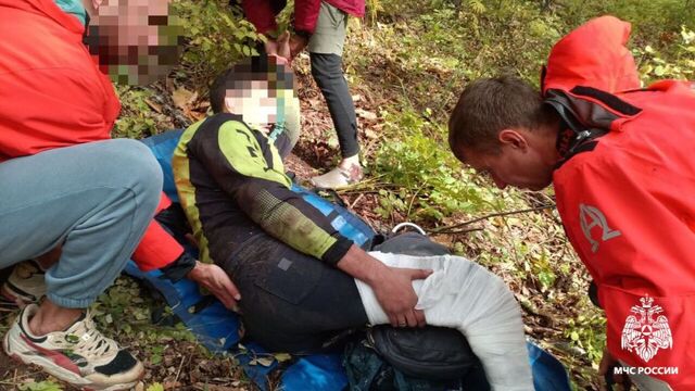 Экстремальная поездка по лесу в Приморье закончилась переломом и эвакуацией - PRIMPRESS, 28.10.2025