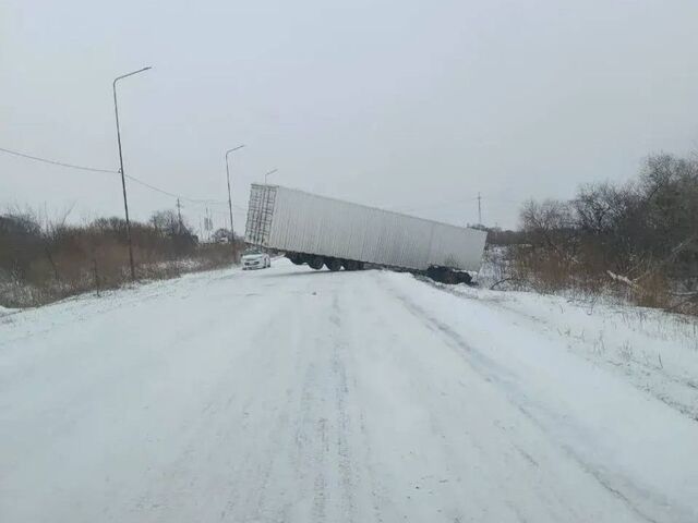 Зима в марте: снегопад жестко ударил по Приморью, парализовав несколько дорог в крае - PRIMPRESS, 20.03.2026