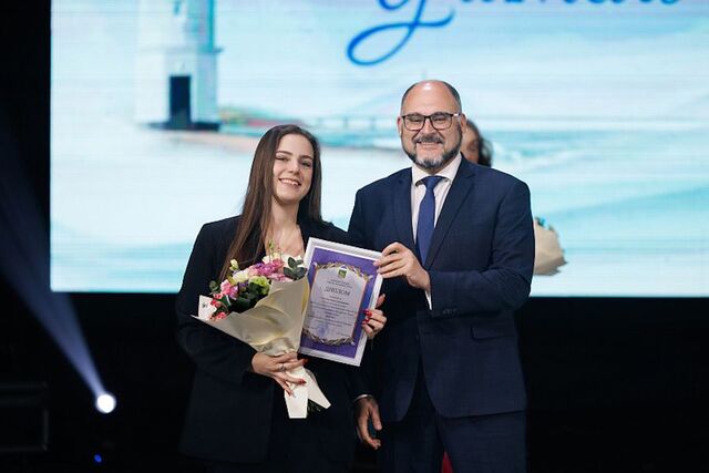 Итоги «Педагогической весны - 2026» подвели во Владивостоке: названы лучшие учителя, директора и воспитатели Итоги «Педагогической весны - 2026» подвели во Владивостоке: названы лучшие учителя, директора и воспитатели - PRIMPRESS, 07.04.2026