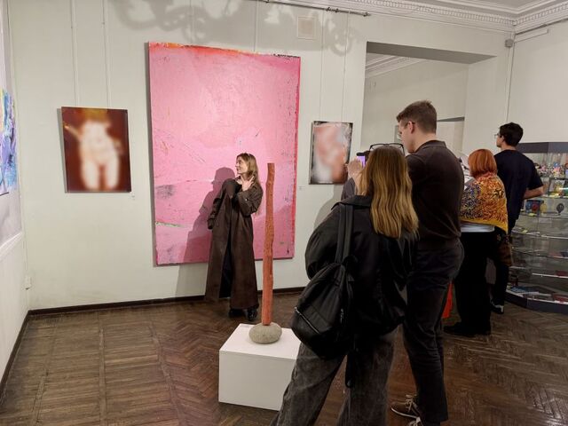 Абстрактная телесность или телесность в абстракции? Выставка «Столкновение» во Владивостоке раскрыла новые грани живописи - PRIMPRESS, 10.04.2026