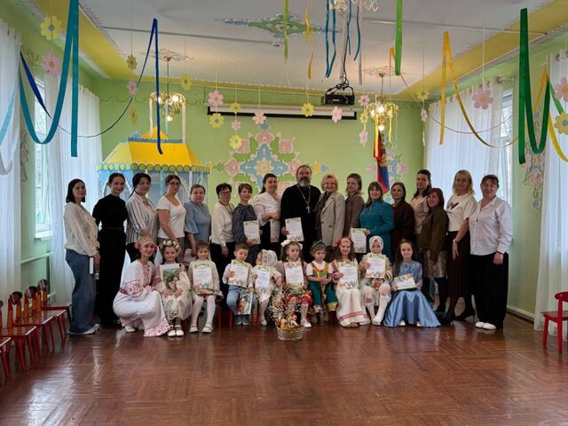 «Пасха нежная, с изюмом»: каким был на вкус финал детского конкурса чтецов во Владивостоке - PRIMPRESS, 17.04.2026