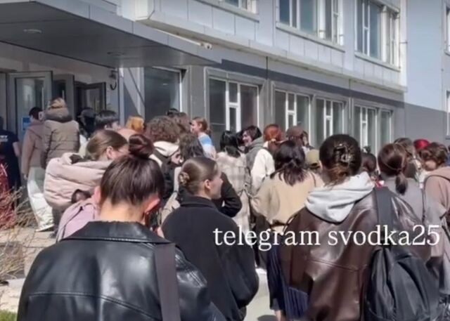 Дважды за день: студентов ДВФУ эвакуировали из учебного корпуса - PRIMPRESS, 28.04.2026