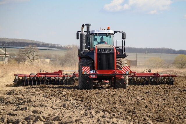 Как хозяйству в Приморье стать лучшим? Помогают российские агромашины - PRIMPRESS, 29.04.2026