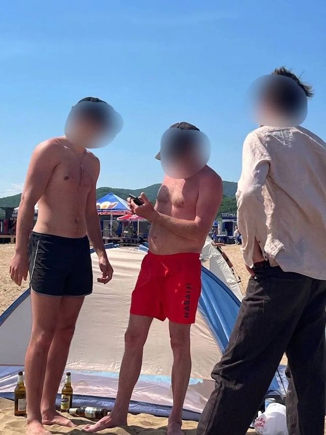 На популярном пляже Владивостока поймали мужчину за скрытой съёмкой девушек - PRIMPRESS, 28.06.2026