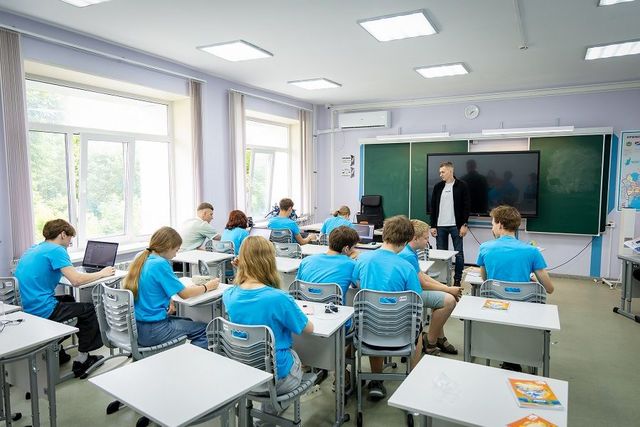 FESCO и «Сириус. Приморье» провели для школьников Приморья профильные смены по техническим специальностям - PRIMPRESS, 06.07.2026