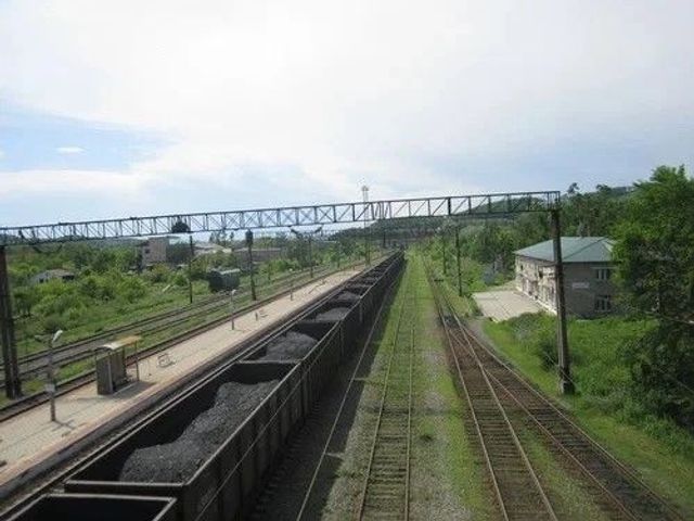 Врачи в Артёме спасли женщину с переломом ключицы после травмы на железной дороге - PRIMPRESS, 26.07.2026