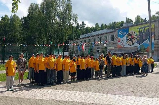 На Южном Урале дети ветеранов СВО проходят тактико-строевую подготовку - Южноуральская панорама, 16.08.2026