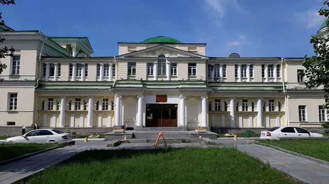 Тысячи воспитанников Дворца творчества эвакуируют из разрушающейся усадьбы Харитоновых-Расторгуевых - 66.ru — Городской портал Екатеринбурга, 25.06.2026