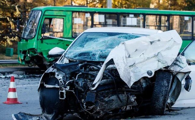 Автобус с детьми попал в жуткую аварию в Екатеринбурге. Все, что известно - 66.ru — Городской портал Екатеринбурга, 23.10.2026