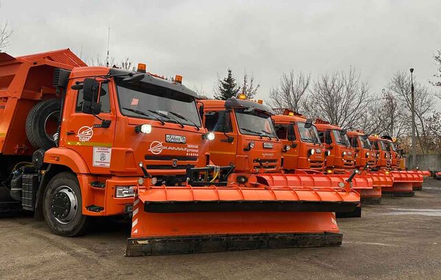 Мэр Воронежа Сергей Петрин сообщил о старте ежегодного осмотра техники в районных комбинатах благоустройства Мэр Воронежа Сергей Петрин сообщил о старте ежегодного осмотра техники в районных комбинатах благоустройства - Леди.Врн, 06.11.2025