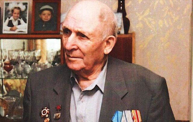 Мэр Сергей Петрин поздравил Почетного гражданина Воронежа Дмитрия Рягузова с 98-летием Мэр Сергей Петрин поздравил Почетного гражданина Воронежа Дмитрия Рягузова с 98-летием - Леди.Врн, 07.11.2025