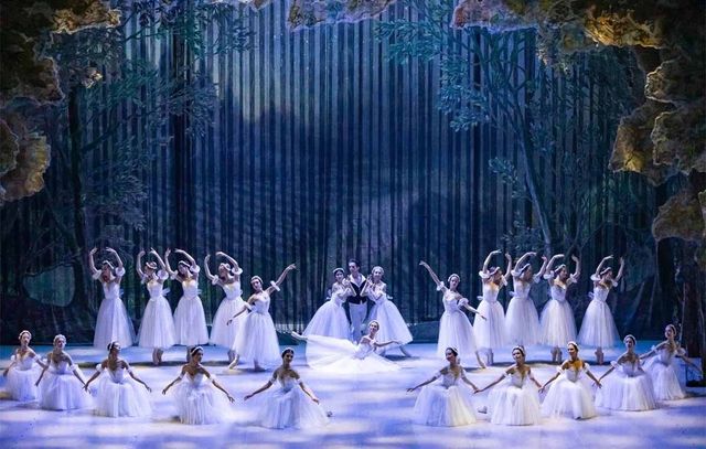 В Воронежском театре оперы и балета состоялась премьера «Шопен. Балет. XX век» - Леди.Врн, 06.10.2026