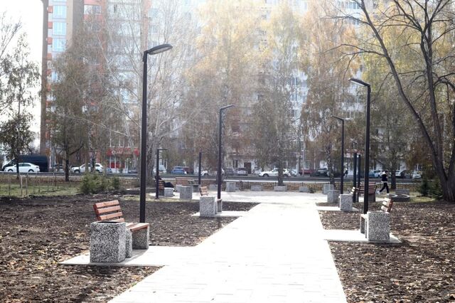 Новый сквер для отдыха открыли на улице Антона Петрова, 200 - ТОЛК, 10.11.2025